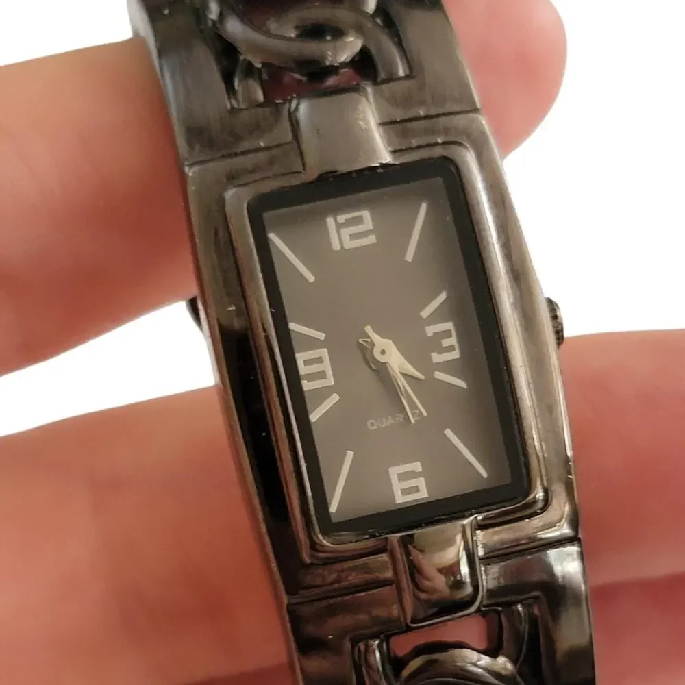 Womens Watch Black Dial Black Case Black Bangle Stainless Steel GEN553 Quartz